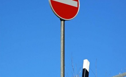 Tubos estriados En 12899-1 para carteles de señalización en carretera